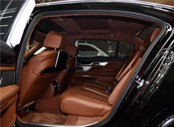 宝马7系 2016款 750Li xDrive五座版 车厢座椅   后排空间