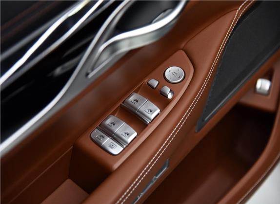 宝马7系 2016款 750Li xDrive五座版 车厢座椅   门窗控制