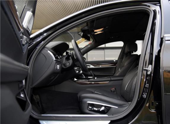 宝马7系 2016款 750Li xDrive四座版 车厢座椅   前排空间