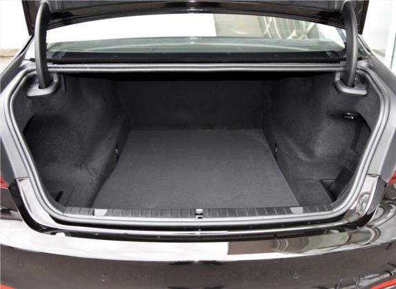 宝马7系 2017款 750Li xDrive 个性化定制版 五座 车厢座椅   后备厢