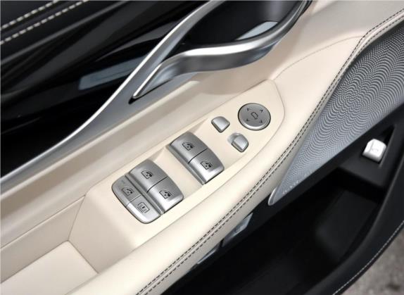 宝马7系 2017款 750Li xDrive 个性化定制版 五座 车厢座椅   门窗控制