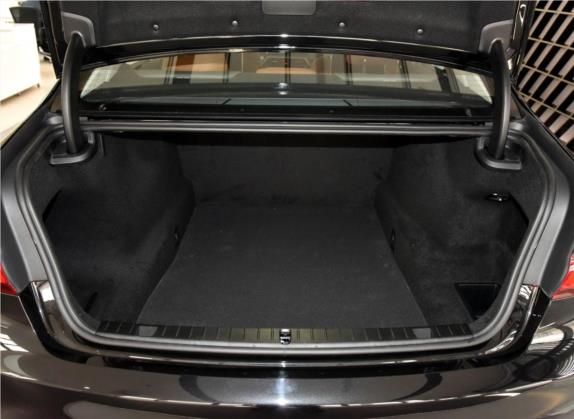 宝马7系 2017款 740Li 领先型 车厢座椅   后备厢