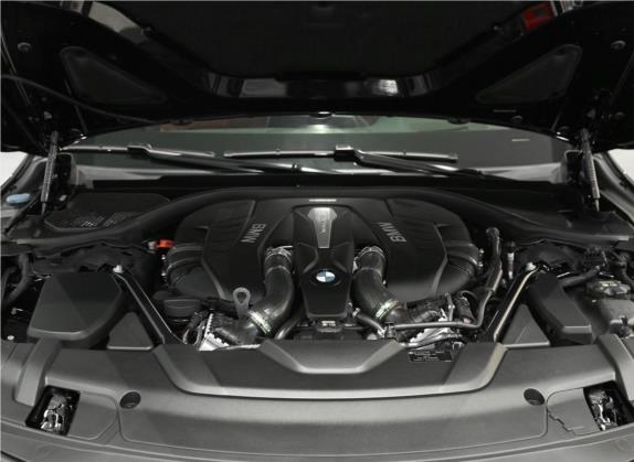 宝马7系 2017款 750Li xDrive 个性化定制版 四座 其他细节类   发动机舱