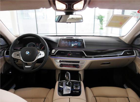 宝马7系 2017款 M760Li xDrive 卓越奢华版 中控类   中控全图