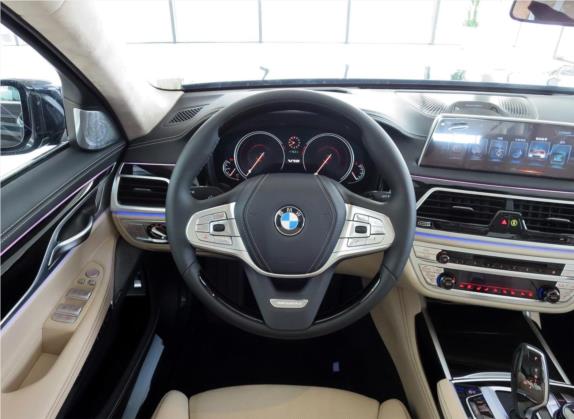 宝马7系 2017款 M760Li xDrive 卓越奢华版 中控类   驾驶位