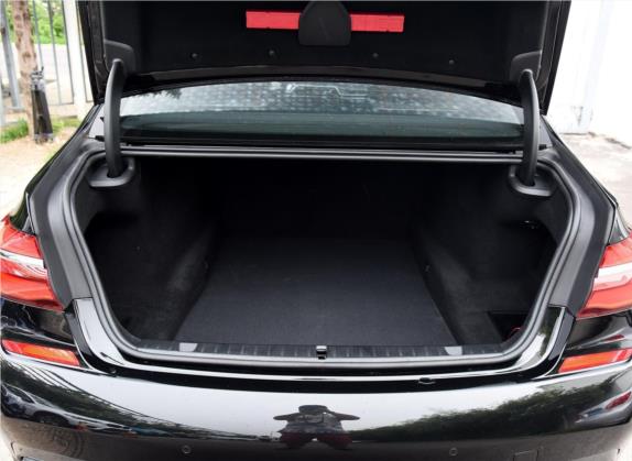 宝马7系 2018款 740Li 领先型 M运动套装 车厢座椅   后备厢