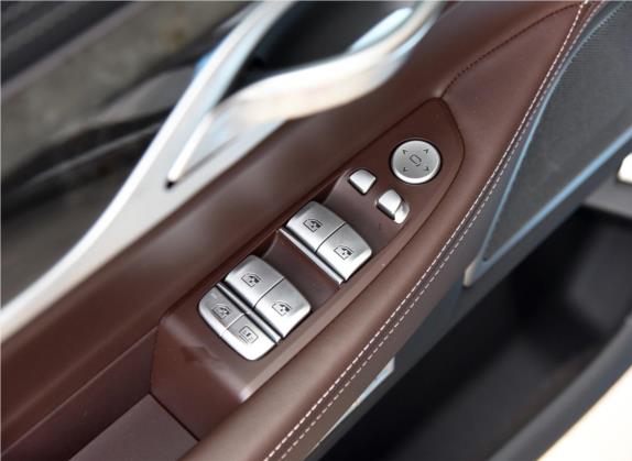 宝马7系 2018款 740Li 领先型 卓越套装 车厢座椅   门窗控制