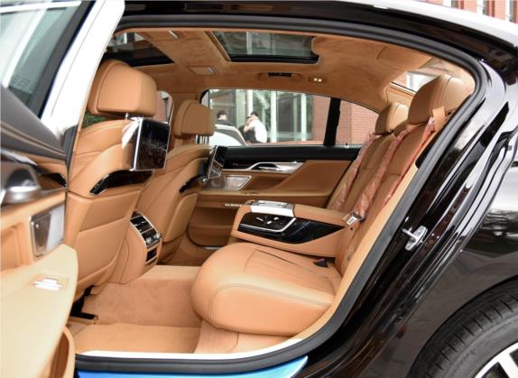 宝马7系 2018款 740Li xDrive 尊享型 M运动套装 车厢座椅   后排空间