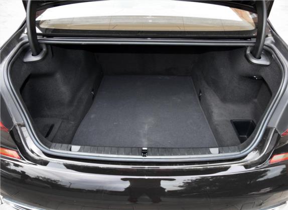 宝马7系 2018款 740Li xDrive 尊享型 M运动套装 车厢座椅   后备厢