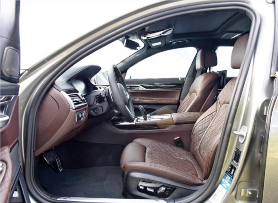 宝马7系 2019款 740Li 尊享型 M运动套装 车厢座椅   前排空间