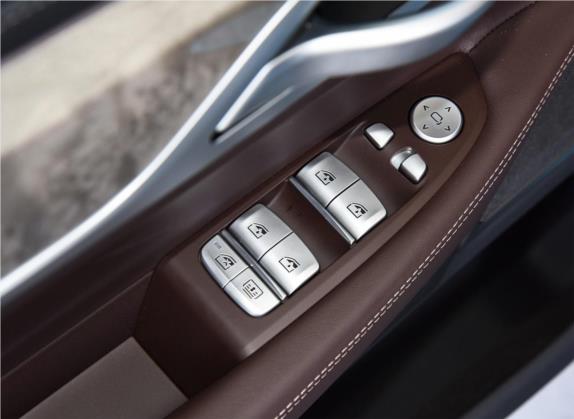 宝马7系 2019款 740Li 领先型 豪华套装 车厢座椅   门窗控制