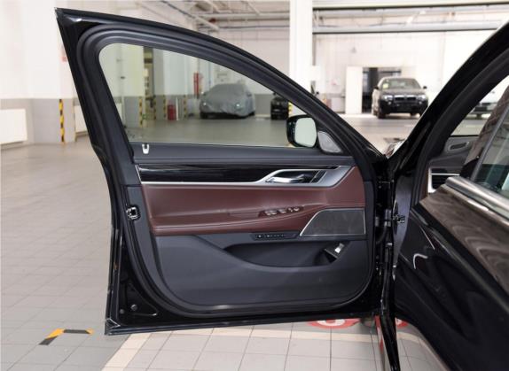 宝马7系 2019款 740Li 领先型 M运动套装 车厢座椅   前门板