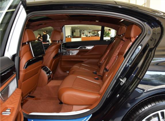 宝马7系 2019款 750Li xDrive V8 豪华套装 车厢座椅   后排空间