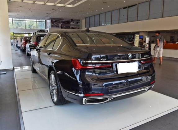 宝马7系 2019款 750Li xDrive V8 豪华套装 外观   斜后