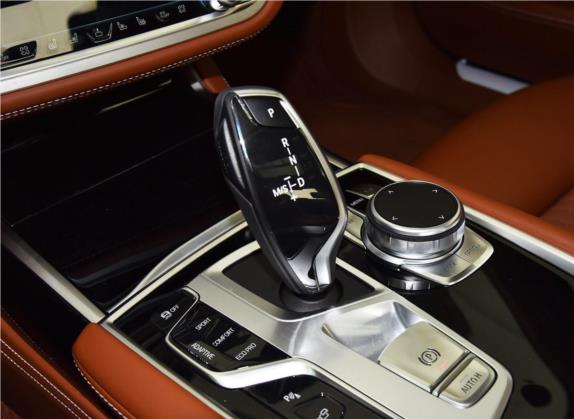 宝马7系 2019款 750Li xDrive V8 豪华套装 中控类   挡把