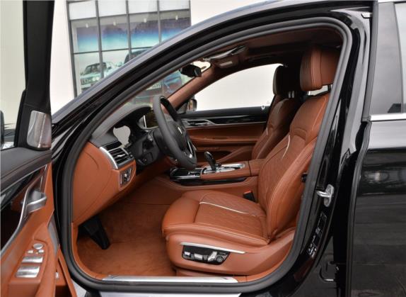 宝马7系 2019款 M760Li xDrive V12 豪华套装 车厢座椅   前排空间