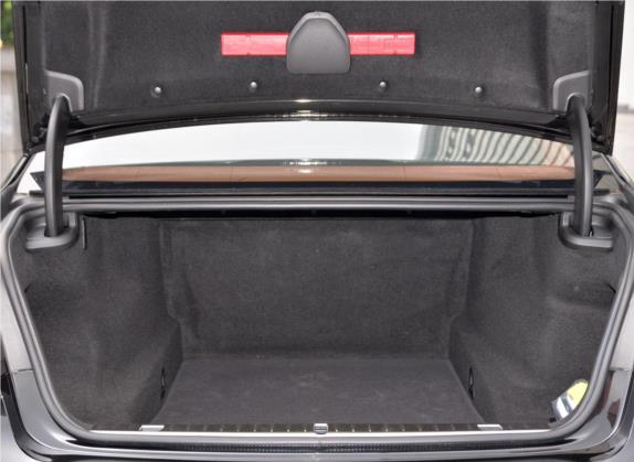宝马7系 2019款 M760Li xDrive V12 豪华套装 车厢座椅   后备厢