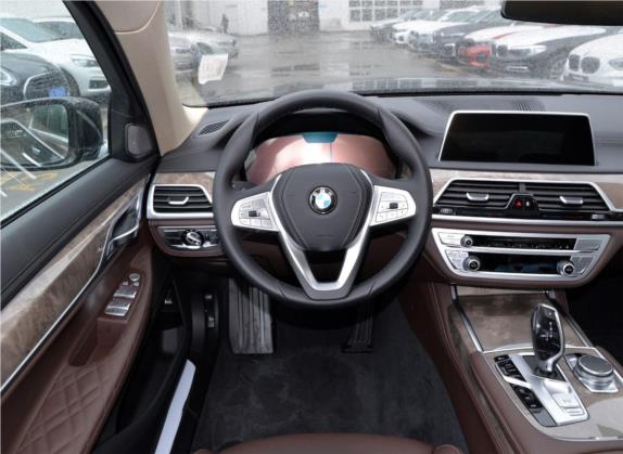 宝马7系 2019款 改款 740Li 领先型 豪华套装 中控类   驾驶位
