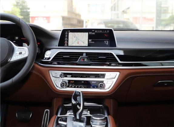 宝马7系 2019款 改款 740Li xDrive 行政型 M运动套装 中控类   中控台
