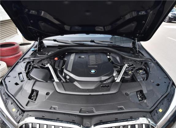 宝马7系 2019款 改款 740Li xDrive 行政型 豪华套装 其他细节类   发动机舱