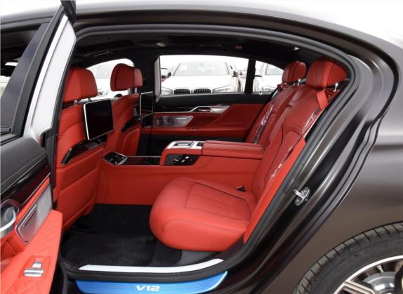 宝马7系 2019款 改款 M760Li xDrive V12 运动套装 车厢座椅   后排空间