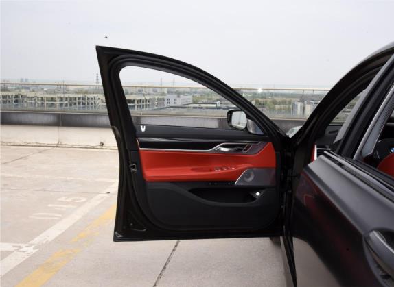 宝马7系 2019款 改款 M760Li xDrive V12 运动套装 车厢座椅   前门板