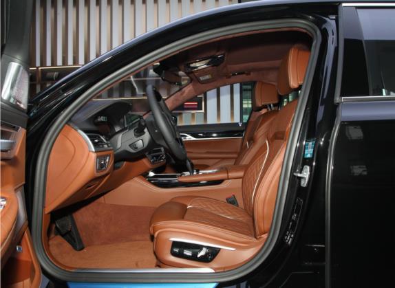宝马7系 2019款 改款 M760Li xDrive V12 豪华套装 车厢座椅   前排空间