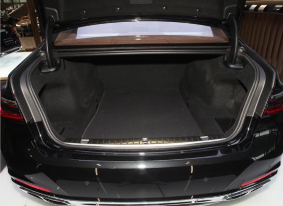 宝马7系 2019款 改款 M760Li xDrive V12 豪华套装 车厢座椅   后备厢