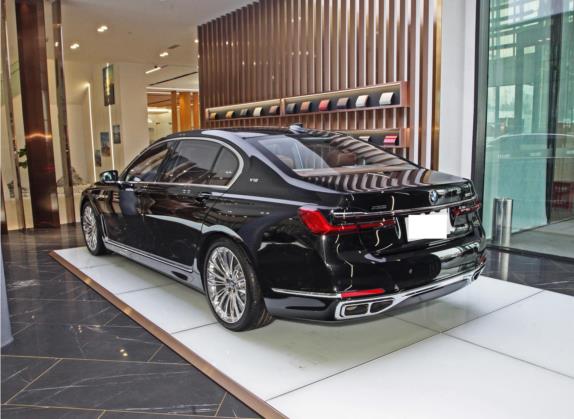 宝马7系 2019款 改款 M760Li xDrive V12 豪华套装 外观   斜后