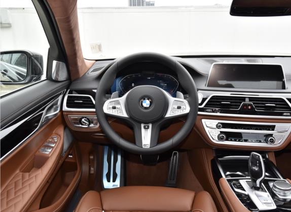 宝马7系 2021款 740Li xDrive 行政型 M运动套装 中控类   驾驶位