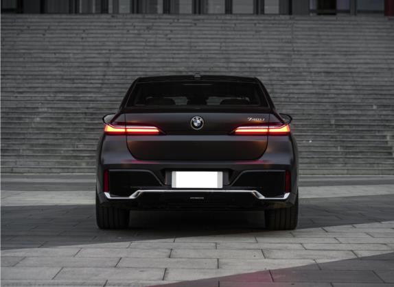 宝马7系 2023款 740Li 尊享型 M运动套装 外观   正后