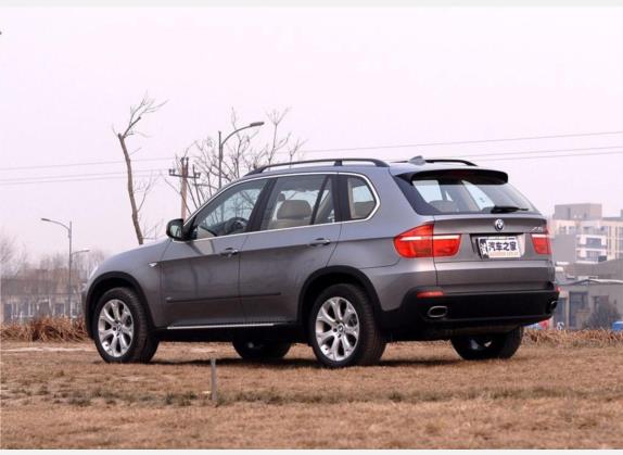 宝马X5(进口) 2008款 xDrive48i豪华型 外观   斜后