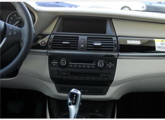 宝马X5(进口) 2010款 xDrive30i豪华型十周年纪念版 中控类   中控台