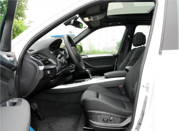 宝马X5(进口) 2011款 xDrive35i M运动型 车厢座椅   前排空间
