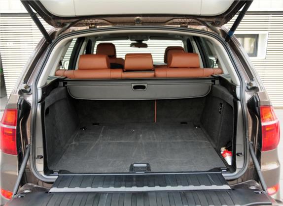 宝马X5(进口) 2013款 xDrive35i 领先型 车厢座椅   后备厢