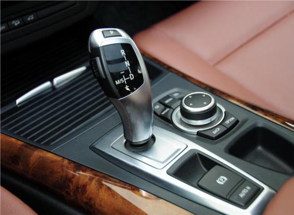 宝马X5(进口) 2013款 xDrive35i 领先型 中控类   挡把