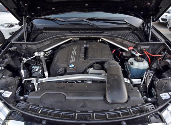 宝马X5(进口) 2018款 xDrive35i 典雅型 其他细节类   发动机舱