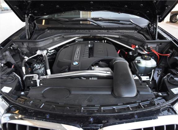 宝马X5(进口) 2018款 xDrive35i M运动豪华型 其他细节类   发动机舱