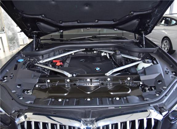 宝马X5(进口) 2019款 xDrive30i X设计套装 其他细节类   发动机舱