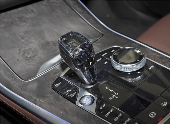 宝马X5(进口) 2019款 xDrive30i X设计套装 中控类   挡把