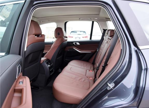 宝马X5(进口) 2020款 xDrive30i M运动套装 车厢座椅   后排空间
