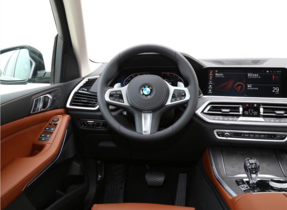 宝马X5(进口) 2021款 xDrive30i M运动套装 中控类   驾驶位