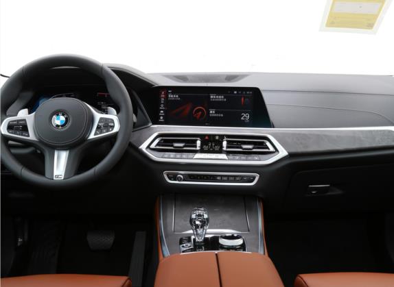 宝马X5(进口) 2021款 xDrive30i M运动套装 中控类   中控台