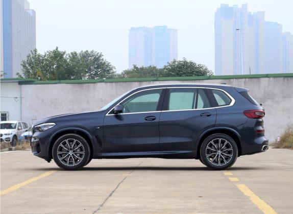 宝马X5(进口) 2021款 xDrive30i M运动套装 外观   正侧