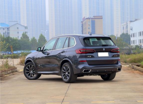 宝马X5(进口) 2021款 xDrive40i M运动套装 外观   斜后