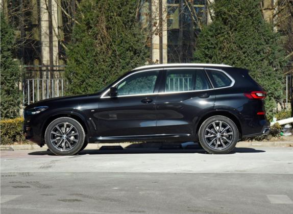 宝马X5(进口) 2022款 xDrive30i M运动套装 外观   正侧