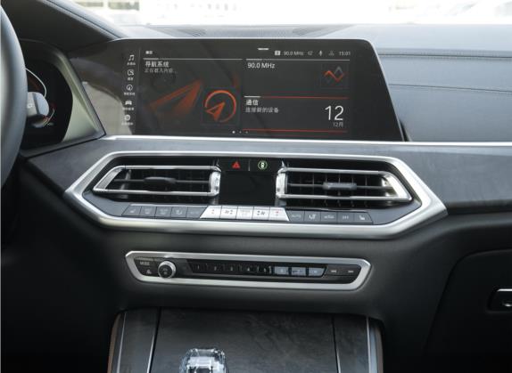 宝马X5(进口) 2022款 xDrive40i M运动套装 中控类   中控台