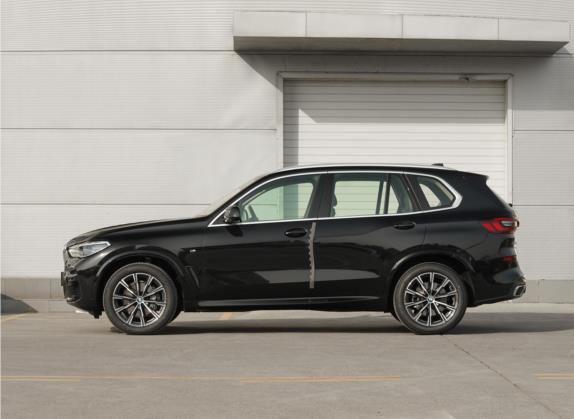宝马X5(进口) 2022款 xDrive40i M运动套装 外观   正侧