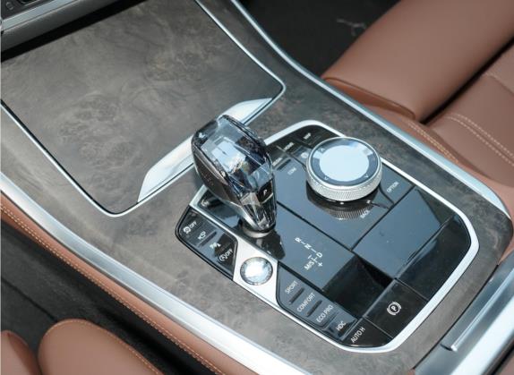 宝马X5(进口) 2022款 xDrive40i M运动套装 中控类   挡把