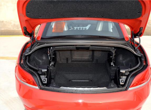 宝马Z4 2012款 sDrive20i领先型 车厢座椅   后备厢